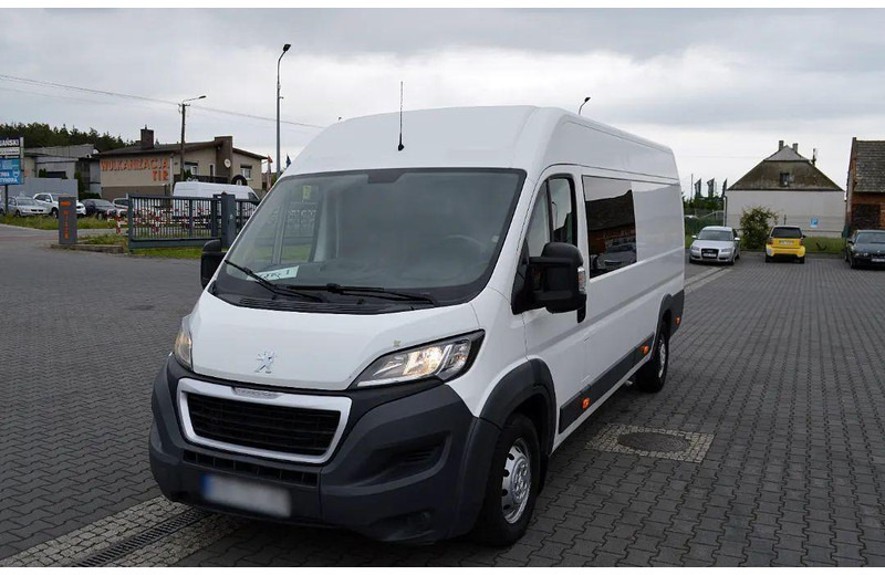Peugeot Boxer Furgin Duoble CabinDoka L4H2 7-seater  One Owner - Minibus, Personenvervoer: afbeelding 1 Peugeot Boxer Furgin Duoble CabinDoka L4H2 7-seater  One Owner - Minibus, Personenvervoer: afbeelding 1