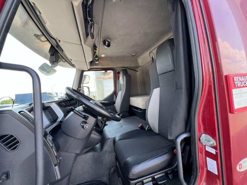 Koelwagen vrachtwagen Renault D 18 250 DTI 18T REFRIGERATOR + LIFT: afbeelding 12