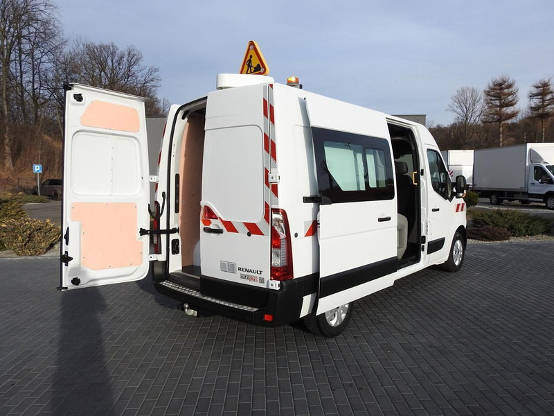 Renault MASTER FURGON BRYGADÓWKA 7 MIEJSC TEMPOMAT KLIMATYZACJA LEDY 1 - Minibus, Personenvervoer: afbeelding 3 Renault MASTER FURGON BRYGADÓWKA 7 MIEJSC TEMPOMAT KLIMATYZACJA LEDY 1 - Minibus, Personenvervoer: afbeelding 3