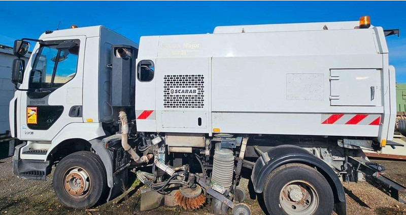 Renault MIDLUM 220 Dxi - Road sweeper truck - Veegwagen: afbeelding 4 Renault MIDLUM 220 Dxi - Road sweeper truck - Veegwagen: afbeelding 4