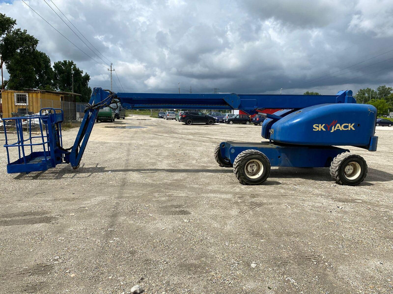 Skyjack SJ40T 4x4 Diesel - Lifting basket - 14m - Telescoophoogwerker: afbeelding 3 Skyjack SJ40T 4x4 Diesel - Lifting basket - 14m - Telescoophoogwerker: afbeelding 3