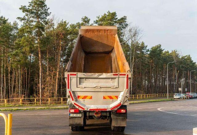 Tatra PHOENIX 8x8 Tipper - Kipper vrachtwagen, Kraanwagen: afbeelding 4 Tatra PHOENIX 8x8 Tipper - Kipper vrachtwagen, Kraanwagen: afbeelding 4