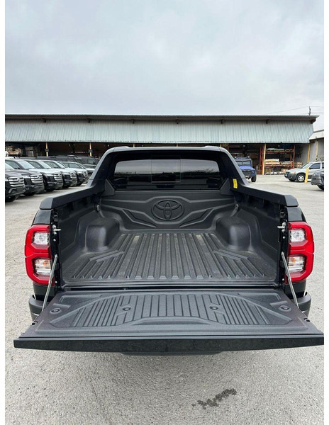 Toyota Hilux Armored SUV - SUV: afbeelding 5 Toyota Hilux Armored SUV - SUV: afbeelding 5