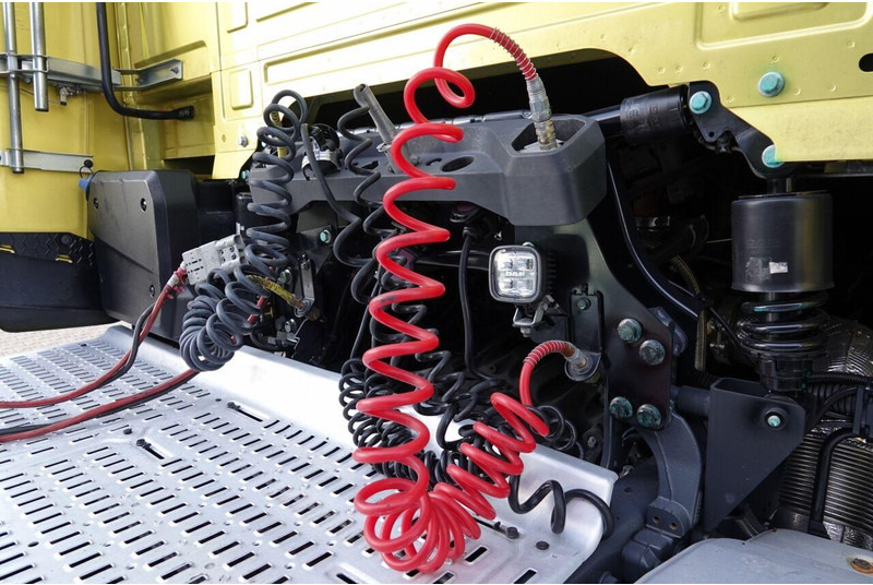 Trekker DAF XF 480 / PEŁNY ADR / OPONY 100% / PO KONTRAKCIE SERWISOWYM: afbeelding 14