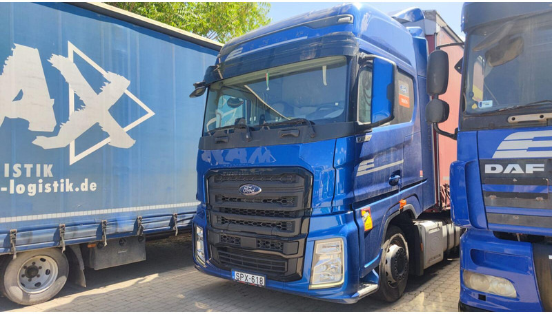 Ford F-MAX 500 Tractor Lowdeck - MEGA - Trekker: afbeelding 1 Ford F-MAX 500 Tractor Lowdeck - MEGA - Trekker: afbeelding 1