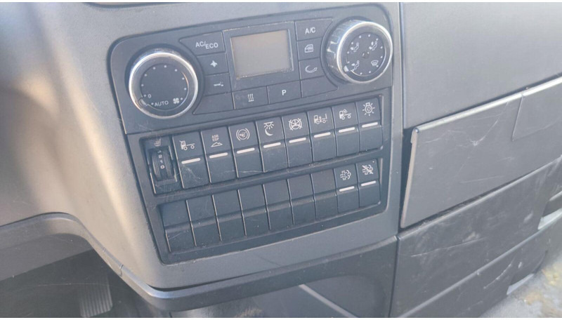 MAN TGX 18.265 Lowdeck - MEGA - Trekker: afbeelding 5 MAN TGX 18.265 Lowdeck - MEGA - Trekker: afbeelding 5