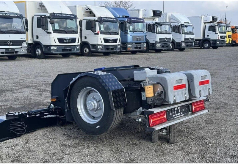 Trekker Mercedes-Benz Arocs 2143 Specialized for MOVIE production: afbeelding 18