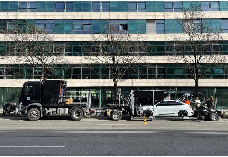 Trekker Mercedes-Benz Arocs 2143 Specialized for MOVIE production: afbeelding 16