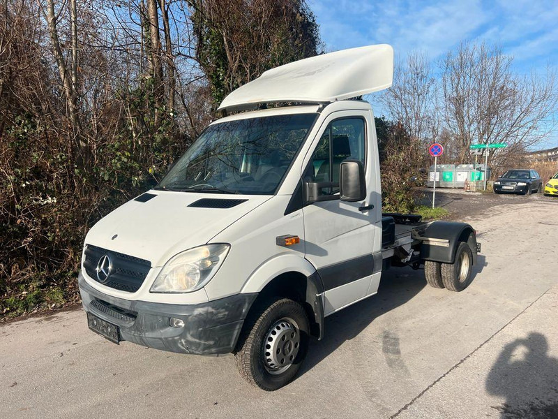 Mercedes-Benz SPRINTER 519 - Trekker: afbeelding 1 Mercedes-Benz SPRINTER 519 - Trekker: afbeelding 1