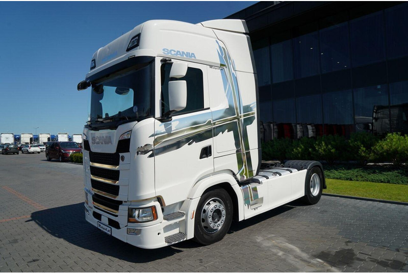 Scania S 500 / RETARDER / FULL AIRMATIC / OPONY 100% / NAVI / PO KONTRA - Trekker: afbeelding 5 Scania S 500 / RETARDER / FULL AIRMATIC / OPONY 100% / NAVI / PO KONTRA - Trekker: afbeelding 5