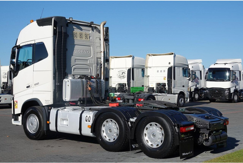 Trekker Volvo FH16 / 650 / 6x4 / HYDRAULIKA / I -PARK COOL / 3 OSIOWY CIĄGNIK: afbeelding 7 Trekker Volvo FH16 / 650 / 6x4 / HYDRAULIKA / I -PARK COOL / 3 OSIOWY CIĄGNIK: afbeelding 7