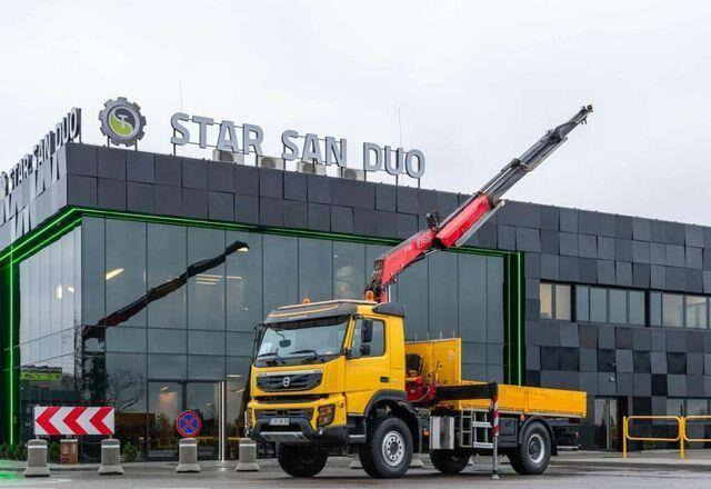 Volvo FMX330 4x4 FASSI F135A2.23 Crane Kran - Vrachtwagen met open laadbak, Kraanwagen: afbeelding 1 Volvo FMX330 4x4 FASSI F135A2.23 Crane Kran - Vrachtwagen met open laadbak, Kraanwagen: afbeelding 1