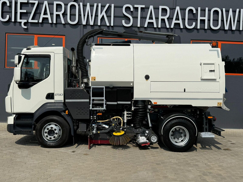 Volvo VOLVO FL 15.250 Euro 6 // zamiatarka dwustronna JOHNSTON VT652 - Veegwagen: afbeelding 2 Volvo VOLVO FL 15.250 Euro 6 // zamiatarka dwustronna JOHNSTON VT652 - Veegwagen: afbeelding 2