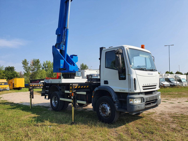 Iveco Eurocargo ML 180 E 24 - Bizocchi KJF 320 lifting basket 32 m - Vrachtwagen, Kraanwagen: afbeelding 1 Iveco Eurocargo ML 180 E 24 - Bizocchi KJF 320 lifting basket 32 m - Vrachtwagen, Kraanwagen: afbeelding 1