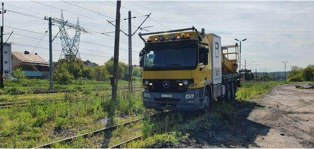 Mercedes-Benz 3344 SRT SCHÖRLING Road Rail Railway Zweiweg - Vrachtwagen, Kraanwagen: afbeelding 4 Mercedes-Benz 3344 SRT SCHÖRLING Road Rail Railway Zweiweg - Vrachtwagen, Kraanwagen: afbeelding 4