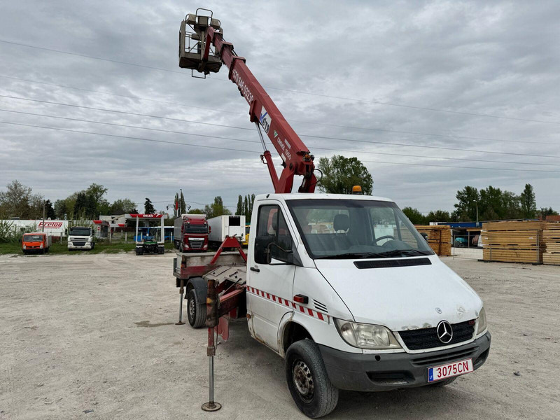 Mercedes-Benz Sprinter 311 - OMME 1950 - Lifting Basket - Vrachtwagen, Kraanwagen: afbeelding 1 Mercedes-Benz Sprinter 311 - OMME 1950 - Lifting Basket - Vrachtwagen, Kraanwagen: afbeelding 1