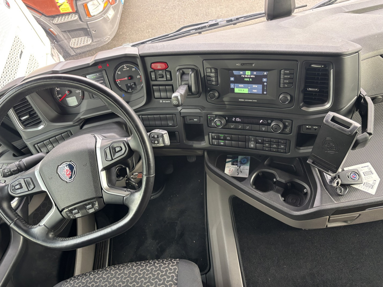 SCANIA R 460 A4x2NA - Trekker: afbeelding 2 SCANIA R 460 A4x2NA - Trekker: afbeelding 2