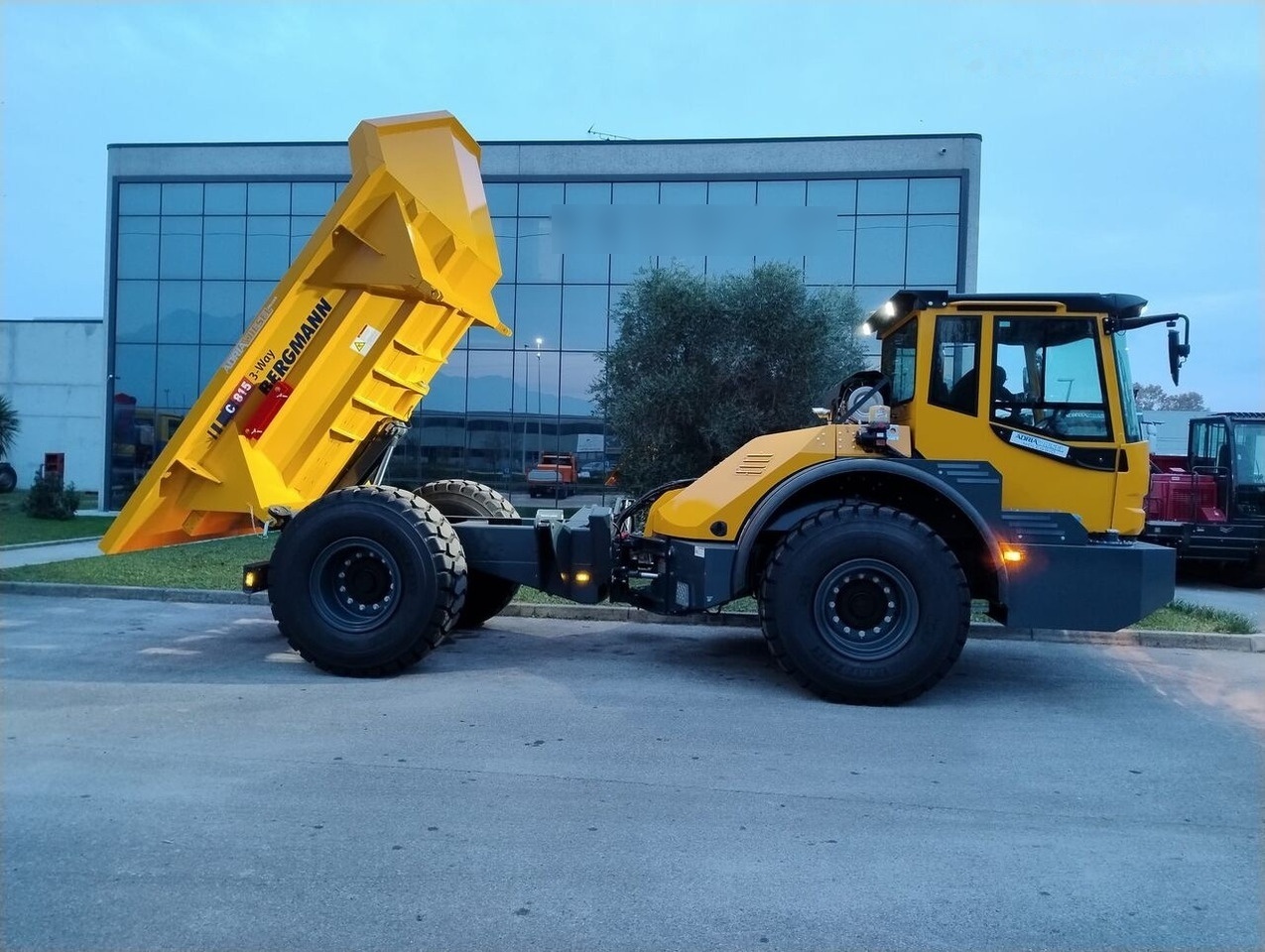 Bergmann C815s - Kiepwagen met knikbesturing: afbeelding 1 Bergmann C815s - Kiepwagen met knikbesturing: afbeelding 1