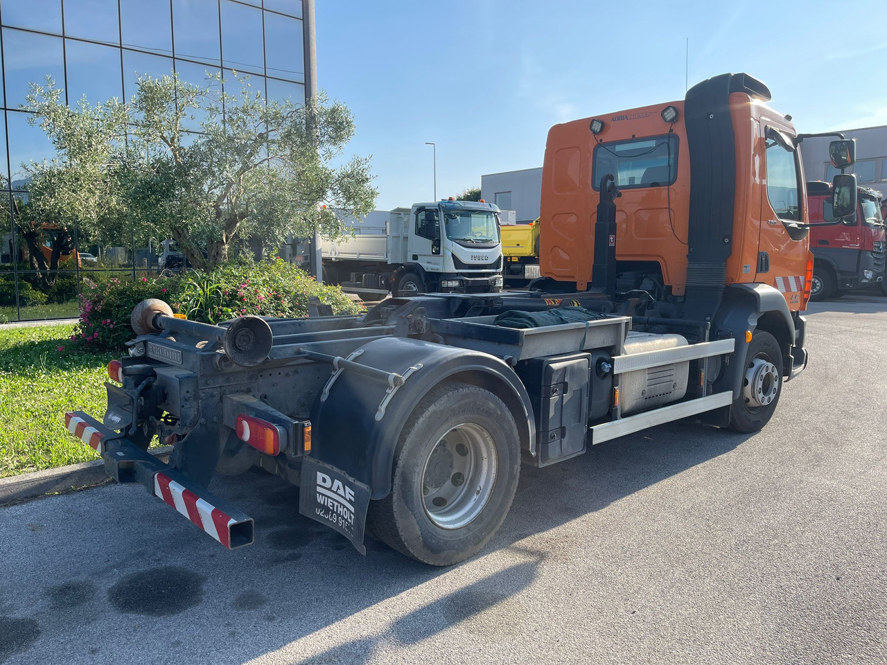 DAF LF280LE - Haakarmsysteem vrachtwagen: afbeelding 3 DAF LF280LE - Haakarmsysteem vrachtwagen: afbeelding 3
