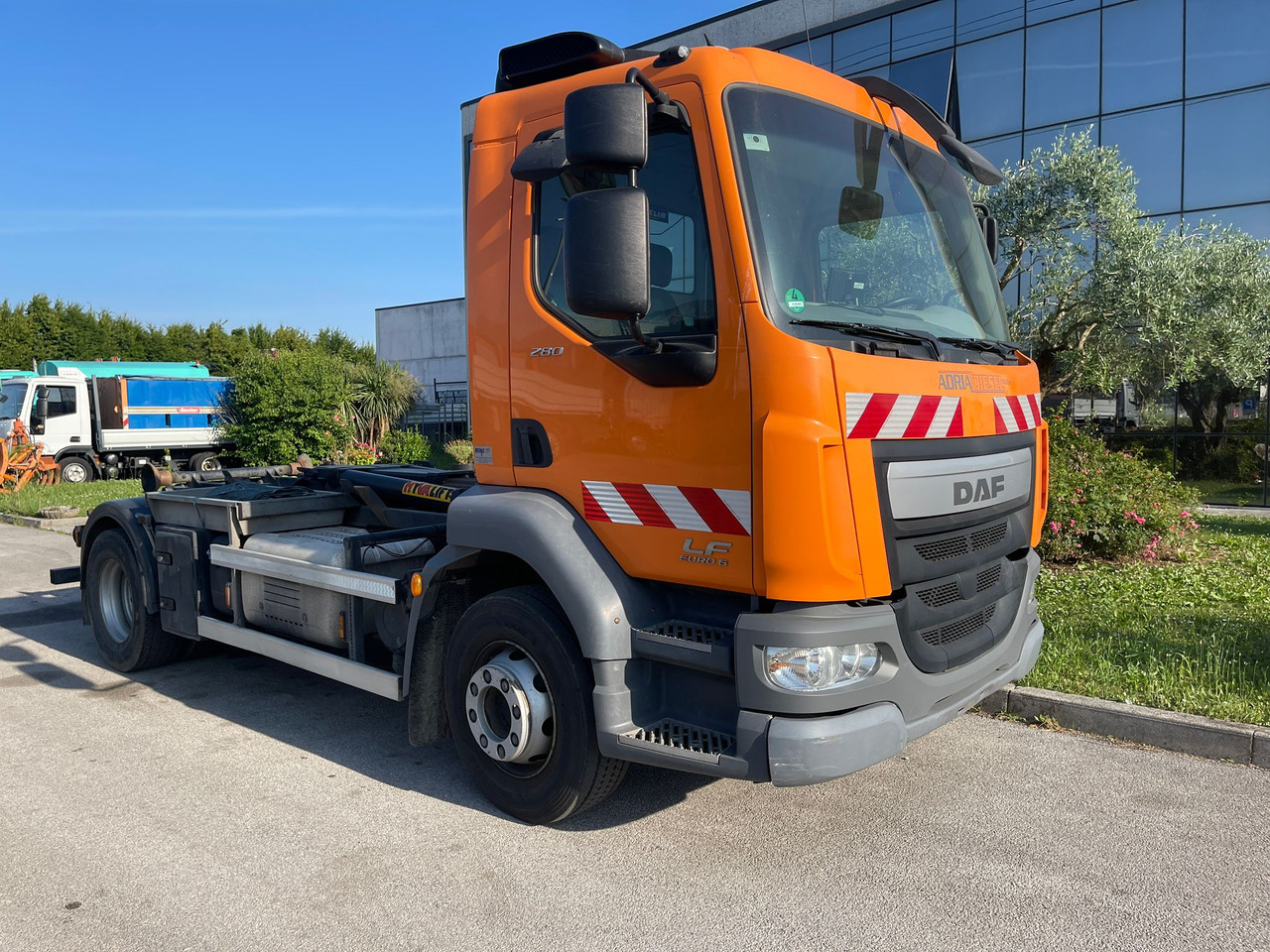 DAF LF280LE - Haakarmsysteem vrachtwagen: afbeelding 2 DAF LF280LE - Haakarmsysteem vrachtwagen: afbeelding 2