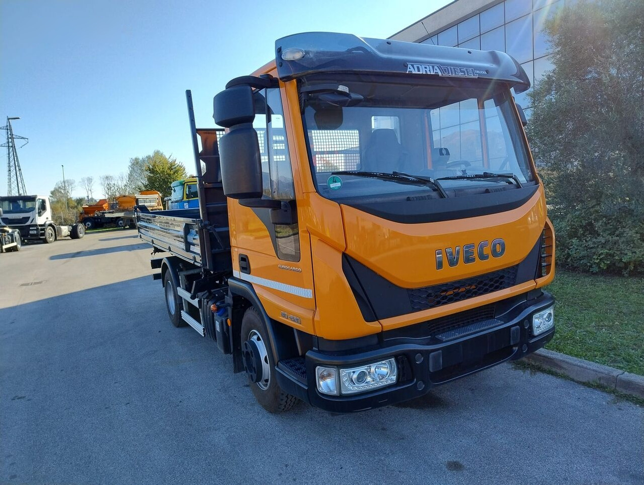 IVECO EuroCargo 80-220 - Kipper vrachtwagen: afbeelding 2 IVECO EuroCargo 80-220 - Kipper vrachtwagen: afbeelding 2