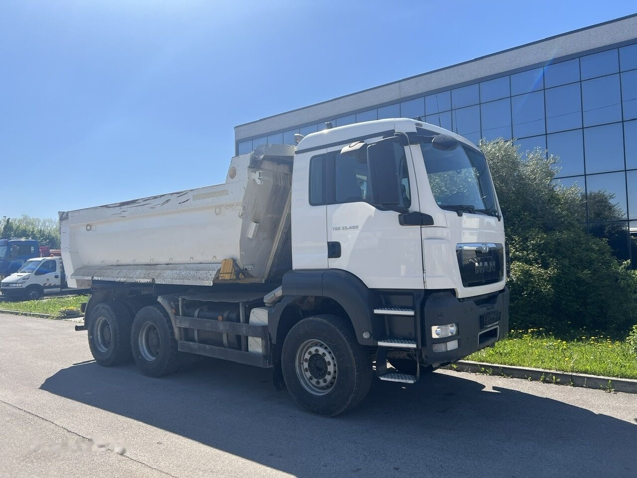 MAN TGS 33.400 - Kipper vrachtwagen: afbeelding 1 MAN TGS 33.400 - Kipper vrachtwagen: afbeelding 1