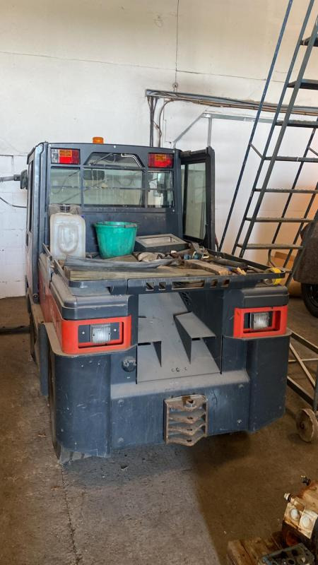 Linde Electric Tug P250 - Elektrische trekker: afbeelding 3 Linde Electric Tug P250 - Elektrische trekker: afbeelding 3