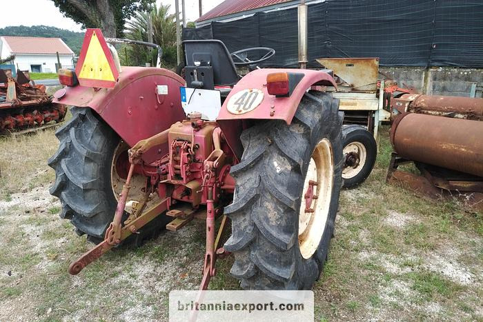 International 433 SA 4X2 | 2.5 diesel | brand new tyres | - Tractor: afbeelding 4 International 433 SA 4X2 | 2.5 diesel | brand new tyres | - Tractor: afbeelding 4