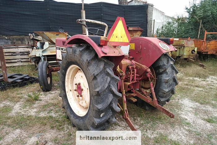 International 433 SA 4X2 | 2.5 diesel | brand new tyres | - Tractor: afbeelding 5 International 433 SA 4X2 | 2.5 diesel | brand new tyres | - Tractor: afbeelding 5