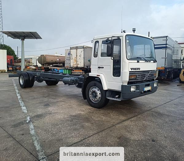 VOLVO FL619 Intercooler | Manual Pump | 19 Ton | On 10 Studs | Full Springs Suspension | - Chassis vrachtwagen: afbeelding 1 VOLVO FL619 Intercooler | Manual Pump | 19 Ton | On 10 Studs | Full Springs Suspension | - Chassis vrachtwagen: afbeelding 1