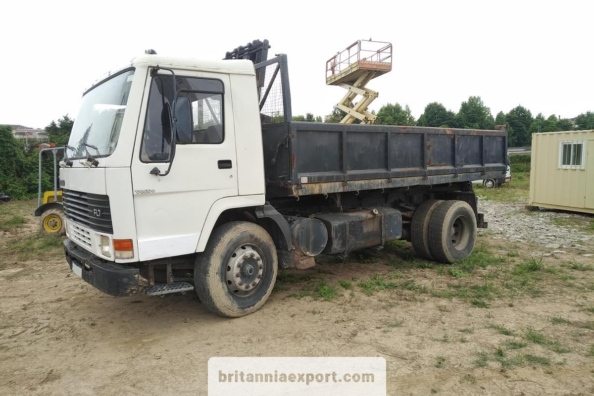 VOLVO FL7 260 HP 6 Cylinder | 19 Ton 3-Way Tipper Truck - Kipper vrachtwagen: afbeelding 4 VOLVO FL7 260 HP 6 Cylinder | 19 Ton 3-Way Tipper Truck - Kipper vrachtwagen: afbeelding 4