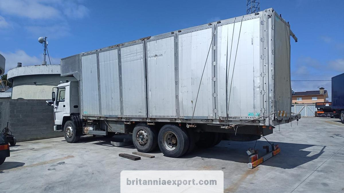 VOLVO FL7 260 Intercooler 6X2 Tipper – 26 Ton | 8 Tyres | Export Ready - Kipper vrachtwagen: afbeelding 2 VOLVO FL7 260 Intercooler 6X2 Tipper – 26 Ton | 8 Tyres | Export Ready - Kipper vrachtwagen: afbeelding 2