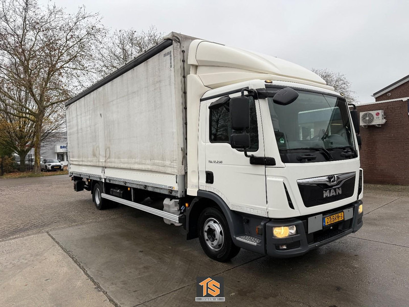 MAN TGL12.250 MANUAL - PRITSCHE PLANE - NL TOP TRUCK - Schuifzeilen vrachtwagen: afbeelding 3 MAN TGL12.250 MANUAL - PRITSCHE PLANE - NL TOP TRUCK - Schuifzeilen vrachtwagen: afbeelding 3