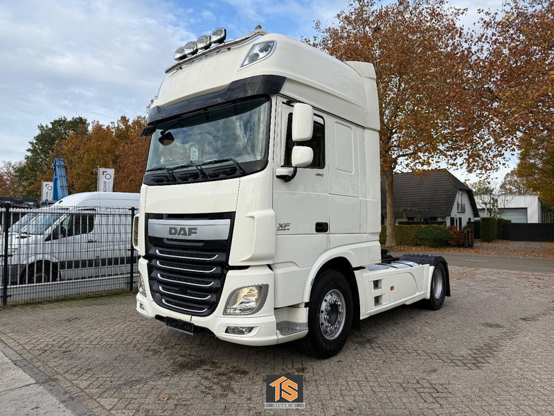 DAF FT XF 106.460 SSC RETARDER - KLIMA - 2 TANKS - GERMAN TRUCK - Trekker: afbeelding 1 DAF FT XF 106.460 SSC RETARDER - KLIMA - 2 TANKS - GERMAN TRUCK - Trekker: afbeelding 1
