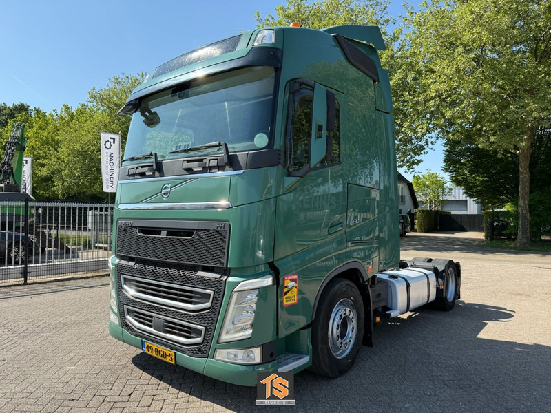 Volvo FH 460 - 2 TANKS - NL TOP TRUCK - TUV 9/25 - Trekker: afbeelding 1 Volvo FH 460 - 2 TANKS - NL TOP TRUCK - TUV 9/25 - Trekker: afbeelding 1