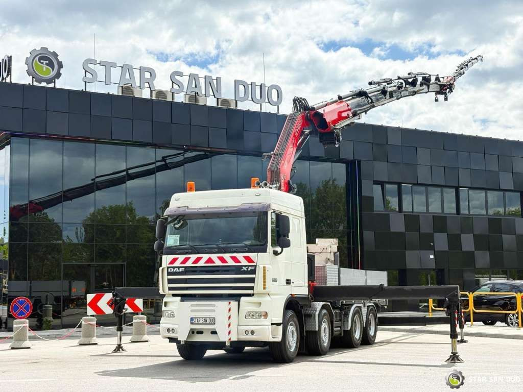 DAF XF 105.510 8x4 FASSI F800 XP Crane Fifth wheel - Kraanwagen: afbeelding 1 DAF XF 105.510 8x4 FASSI F800 XP Crane Fifth wheel - Kraanwagen: afbeelding 1