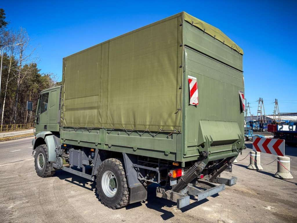 Iveco EUROCARGO 4x4 Offroad Camper Winde - Schuifzeilen vrachtwagen: afbeelding 4 Iveco EUROCARGO 4x4 Offroad Camper Winde - Schuifzeilen vrachtwagen: afbeelding 4
