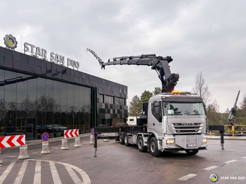 Iveco STRALIS AS320S50Y 8x2 HMF 8520-0K6 FLY JIB Winc - Kraanwagen: afbeelding 2 Iveco STRALIS AS320S50Y 8x2 HMF 8520-0K6 FLY JIB Winc - Kraanwagen: afbeelding 2