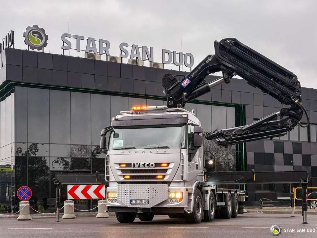 Iveco STRALIS AS320S50Y 8x2 HMF 8520-0K6 FLY JIB Winc - Kraanwagen: afbeelding 1 Iveco STRALIS AS320S50Y 8x2 HMF 8520-0K6 FLY JIB Winc - Kraanwagen: afbeelding 1