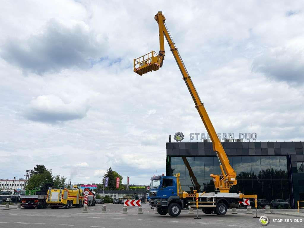 MAN TGM 18.330 4x4 MULTITEL J335 Truck Mounted Lift - Vrachtwagen hoogwerker: afbeelding 5 MAN TGM 18.330 4x4 MULTITEL J335 Truck Mounted Lift - Vrachtwagen hoogwerker: afbeelding 5