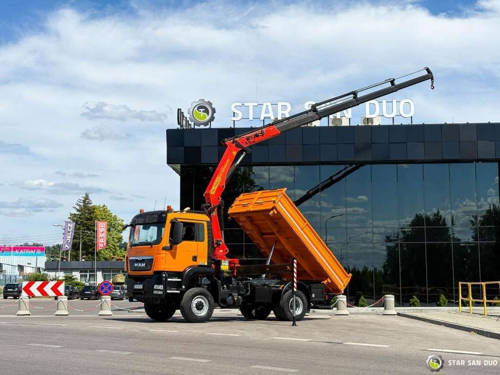 MAN TGS 18.480 4x4 PALFINGER PK 22002 Crane Kipper - Kipper vrachtwagen: afbeelding 4 MAN TGS 18.480 4x4 PALFINGER PK 22002 Crane Kipper - Kipper vrachtwagen: afbeelding 4