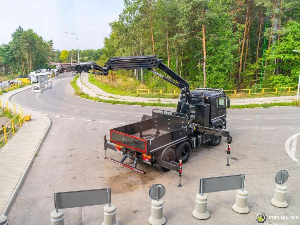MAN TGS 26.420 6x6 HMF 3000 K6 Fly Jib Crane Basket - Kraanwagen: afbeelding 5 MAN TGS 26.420 6x6 HMF 3000 K6 Fly Jib Crane Basket - Kraanwagen: afbeelding 5