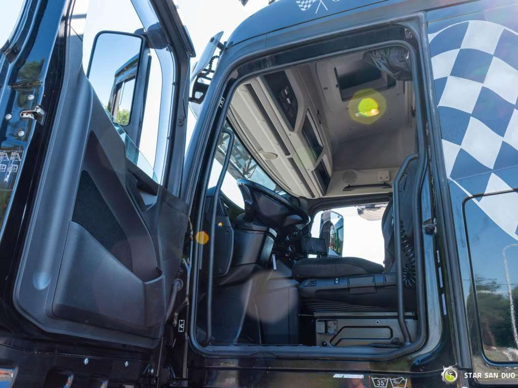 Kraanwagen Mercedes-Benz  AROCS 3251 8x4 HMF 8520 Fly Jib Winch: afbeelding 15