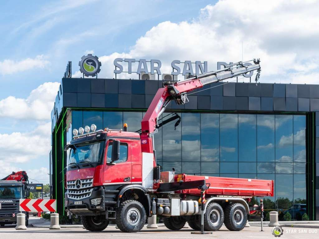 Mercedes-Benz  AROCS 3345 6x6 HMF 3220 Winch Crane Tipper - Kipper vrachtwagen: afbeelding 3 Mercedes-Benz  AROCS 3345 6x6 HMF 3220 Winch Crane Tipper - Kipper vrachtwagen: afbeelding 3