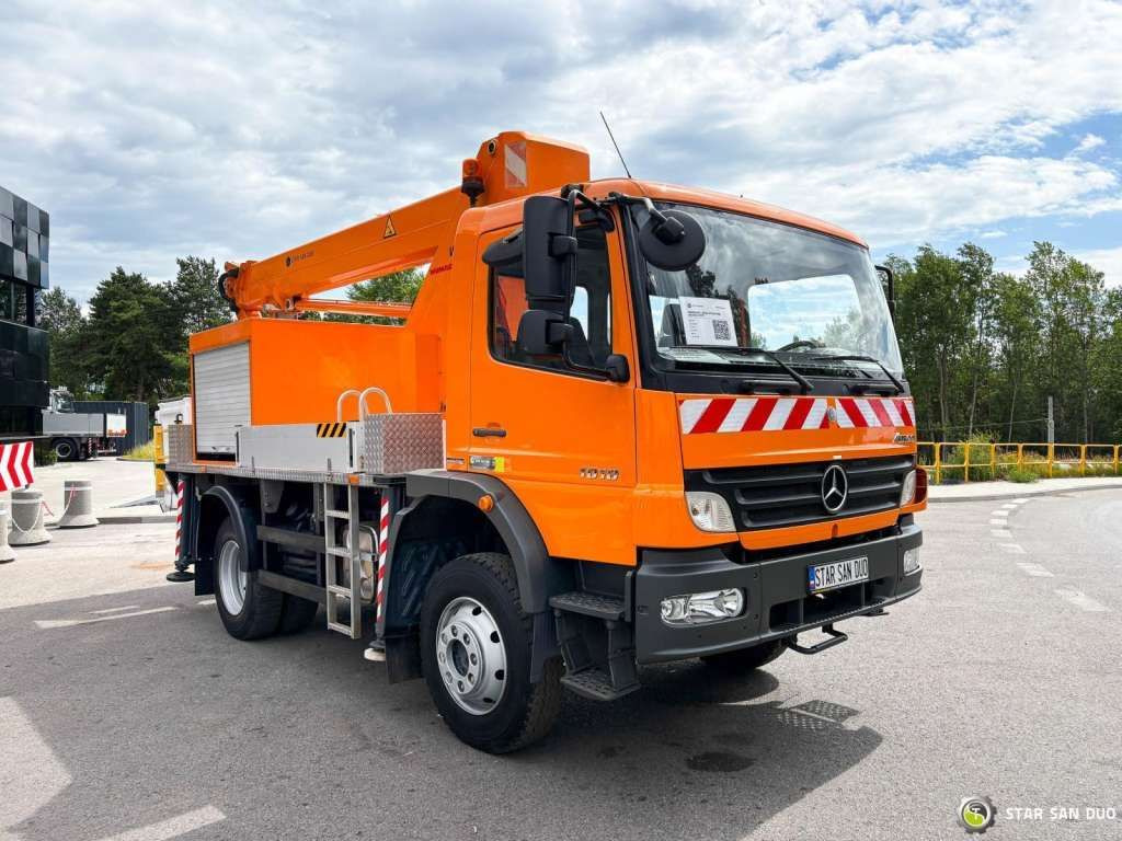 Mercedes-Benz ATEGO 4x4 1018 WUMAG WT 170 Platform Lift 17m - Vrachtwagen hoogwerker: afbeelding 2 Mercedes-Benz ATEGO 4x4 1018 WUMAG WT 170 Platform Lift 17m - Vrachtwagen hoogwerker: afbeelding 2