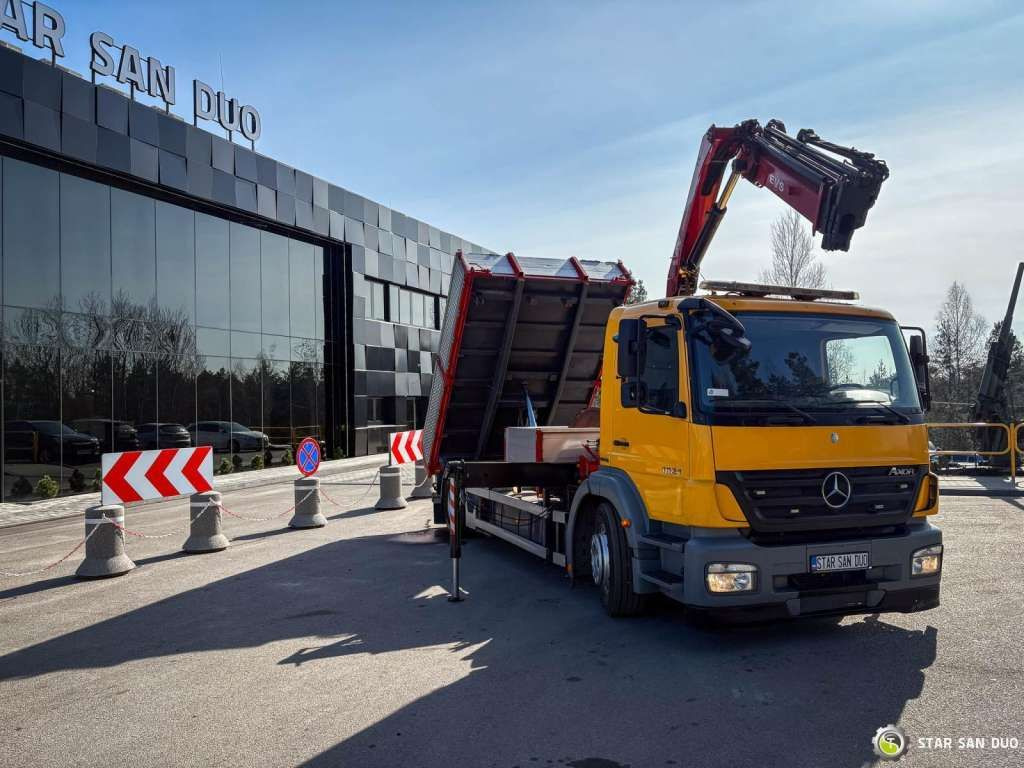 Mercedes-Benz AXOR 1824 4x2 HMF 975 HDS Crane Rotator Kipper Mercedes-Benz AXOR 1824 4x2 HMF 975 HDS Crane Rotator Kipper - Kraanwagen, Kipper vrachtwagen: afbeelding 2 Mercedes-Benz AXOR 1824 4x2 HMF 975 HDS Crane Rotator Kipper Mercedes-Benz AXOR 1824 4x2 HMF 975 HDS Crane Rotator Kipper - Kraanwagen, Kipper vrachtwagen: afbeelding 2