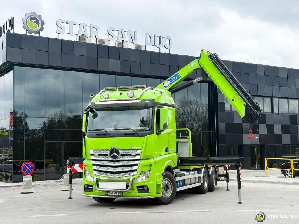 Mercedes-Benz Actros 6x2 HMF 3220 K7 Crane Mercedes-Benz Actros 6x2 HMF 3220 K7 Crane - Kraanwagen, Vrachtwagen met open laadbak: afbeelding 5 Mercedes-Benz Actros 6x2 HMF 3220 K7 Crane Mercedes-Benz Actros 6x2 HMF 3220 K7 Crane - Kraanwagen, Vrachtwagen met open laadbak: afbeelding 5
