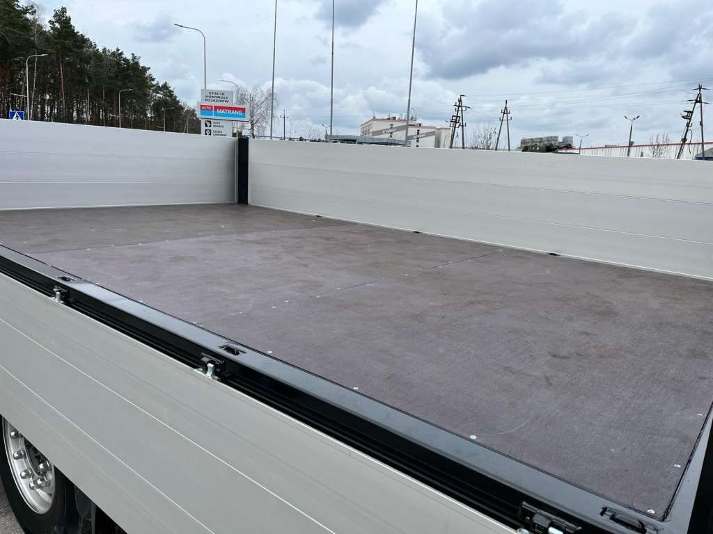 Mercedes-Benz Actros 6x2 HMF 3220 K7 Crane Mercedes-Benz Actros 6x2 HMF 3220 K7 Crane - Kraanwagen, Vrachtwagen met open laadbak: afbeelding 4 Mercedes-Benz Actros 6x2 HMF 3220 K7 Crane Mercedes-Benz Actros 6x2 HMF 3220 K7 Crane - Kraanwagen, Vrachtwagen met open laadbak: afbeelding 4