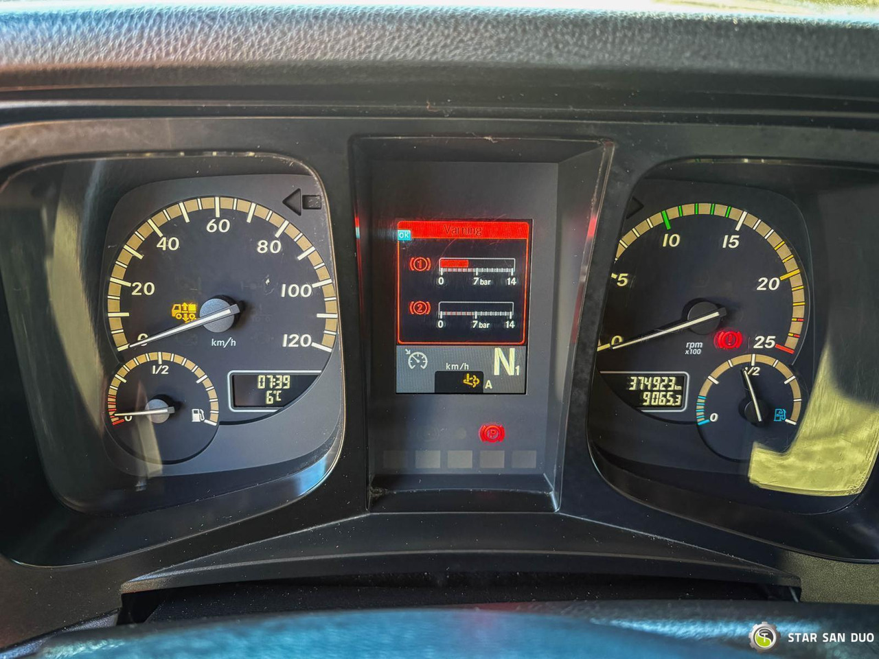 Kipper vrachtwagen : afbeelding 23 Kipper vrachtwagen : afbeelding 23