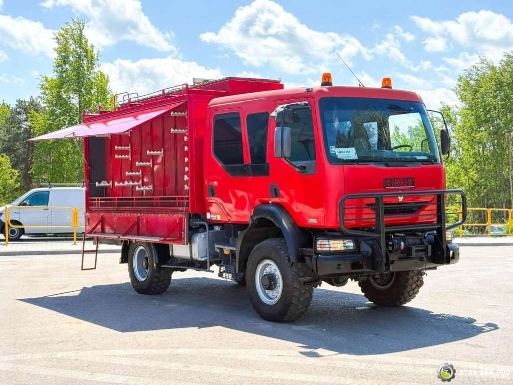 Renault MIDLUM 4x4 DOKA Brigade Double Cabin Camper - Chassis vrachtwagen: afbeelding 3 Renault MIDLUM 4x4 DOKA Brigade Double Cabin Camper - Chassis vrachtwagen: afbeelding 3